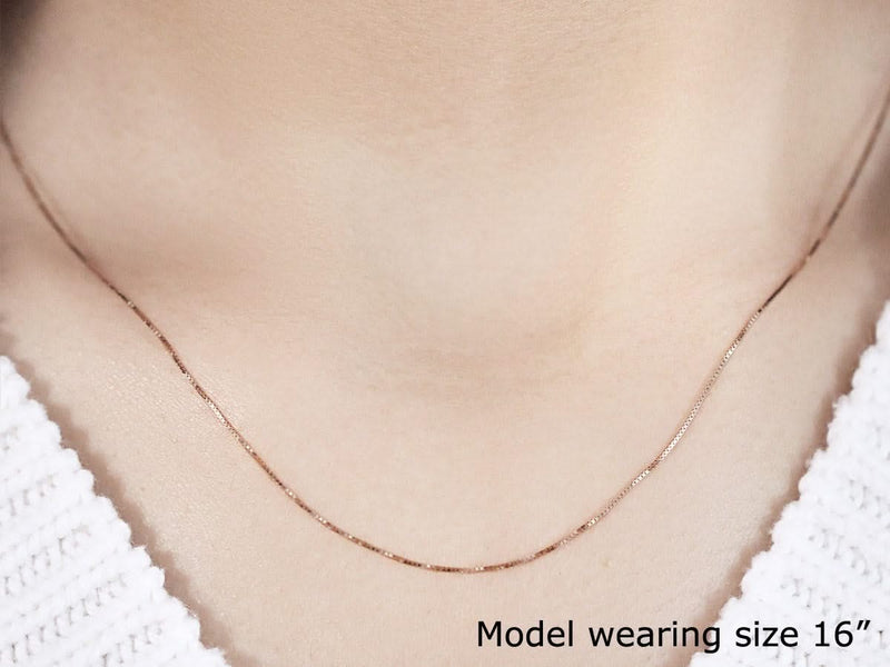 14k Rose Gold Classic Box Chain (0.45 mm) 14K rose gold box chain with fine square interlocking links