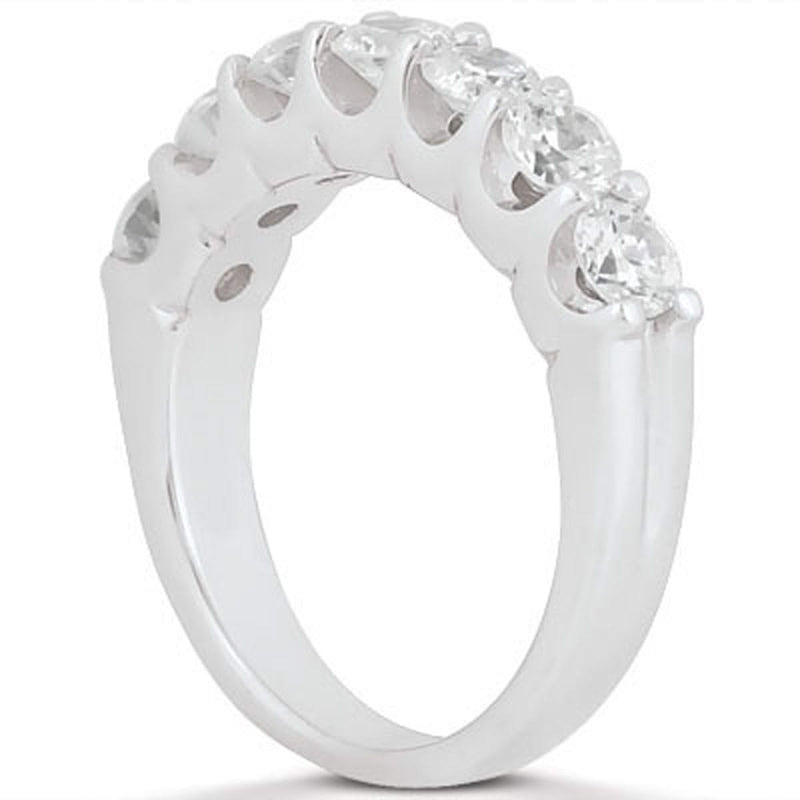 14k White Gold Diamond Scalloped Shared U Prong Setting Wedding Ring Band 14K white gold ring with shared U-prong round diamond stones