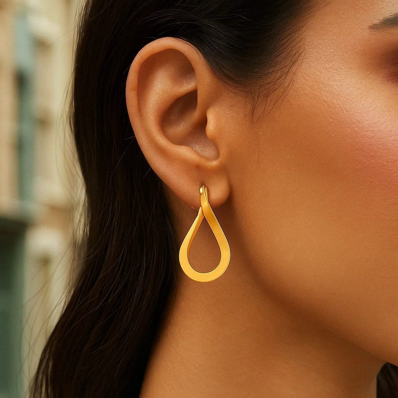 14k Yellow Gold Flat Polished Twisted Hoop Earrings Product Image