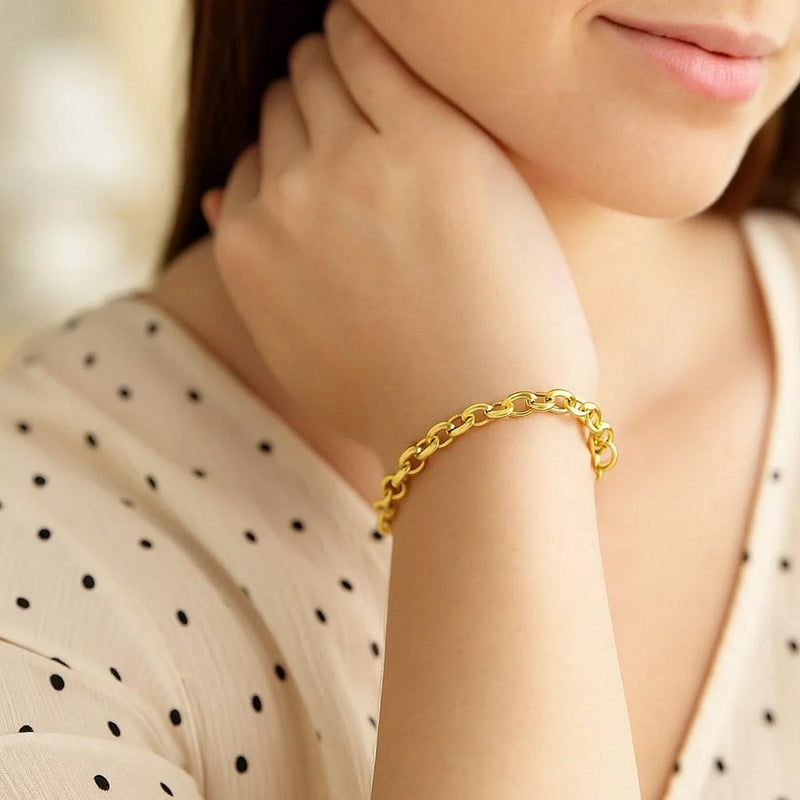 14k Yellow Gold Cable Chain Design Bracelet (9.40 mm) 14K yellow gold cable chain bracelet with 9.40 mm interlocking links