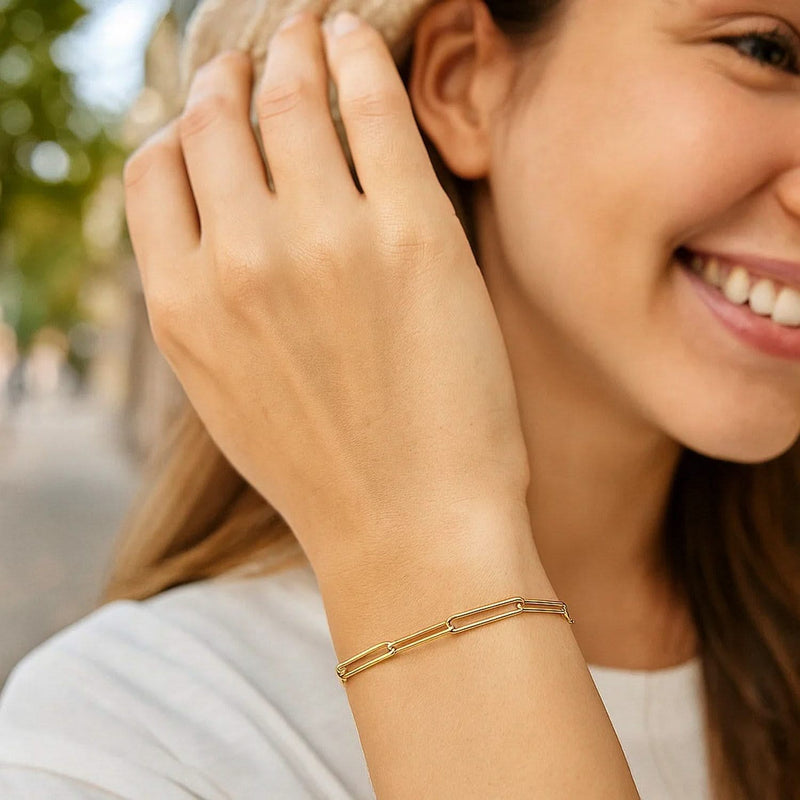 14k Yellow Gold Wire Paperclip Bracelet (2.70 mm) 14K yellow gold paperclip chain bracelet with 2.70 mm flat links and lobster clasp