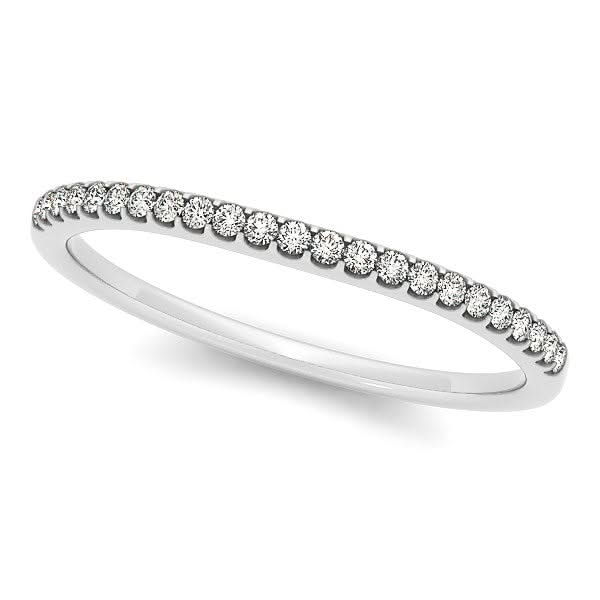 14k White Gold Scallop Setting Round Diamond Wedding Band (1/10 cttw) 14K white gold ring with round diamond stones in a scallop setting band