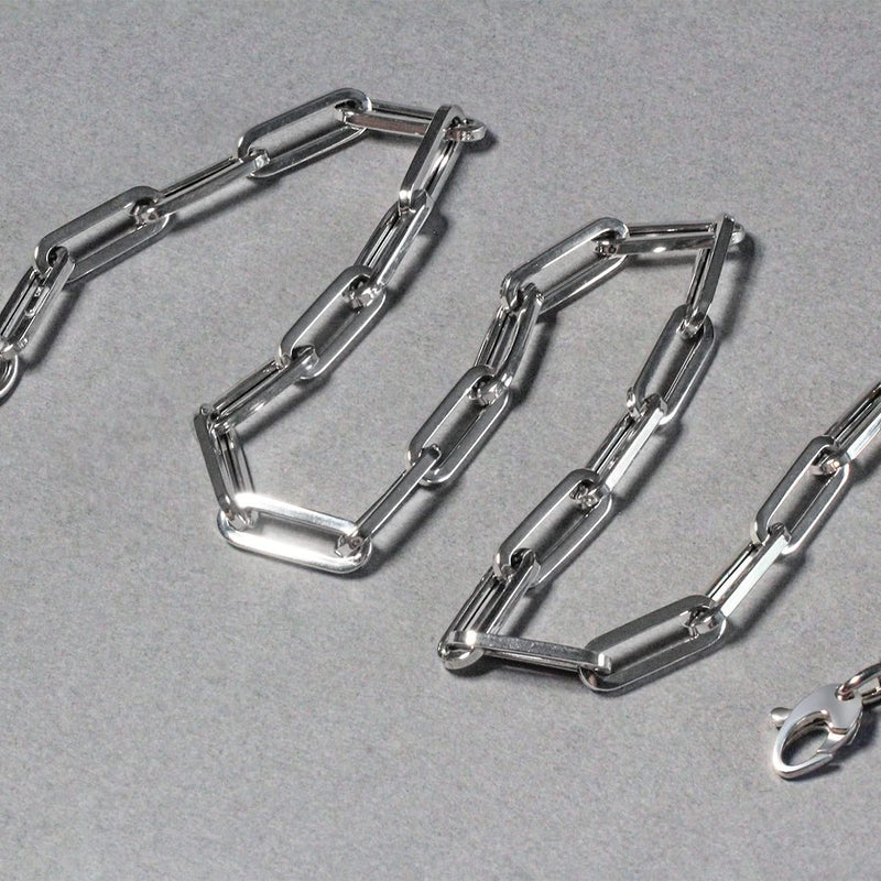 14K White Gold Wide Paperclip Chain (6.10 mm) 14K white gold wide paperclip chain 6.10 mm with open oval links