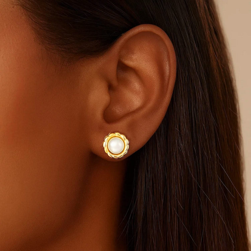 14k Yellow Gold Flower Stud Earrings with Pearls Product Image