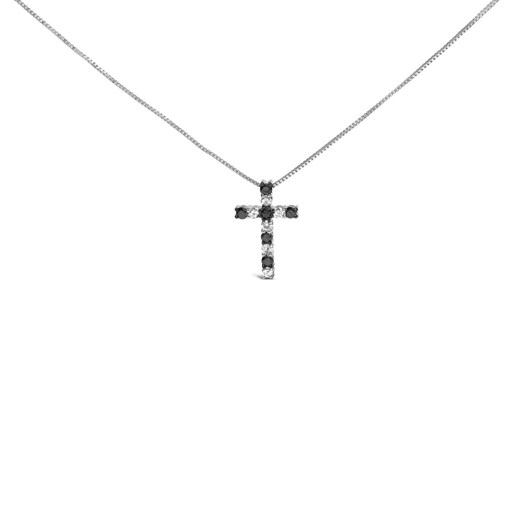 .925 Sterling Silver 1/2 Cttw Alternating Black and White Diamond Cross Pendant Necklace  (Treated Black and H-I Color, I3 Clarity) - 18