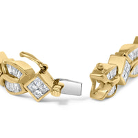 14K Yellow Gold 8 1/5 Cttw Baguette and Princess-Cut Diamond Geometric Twist Link Bracelet (G-H Color, VS1-VS2 Clarity) - Size 7
