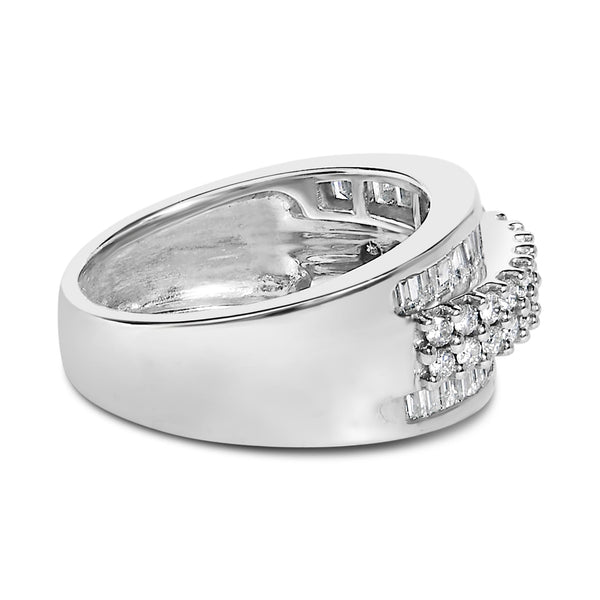 14K White Gold Round and Baguette Diamond Ring (1 1/2 Cttw, F-G Color, SI1-SI2 Clarity)