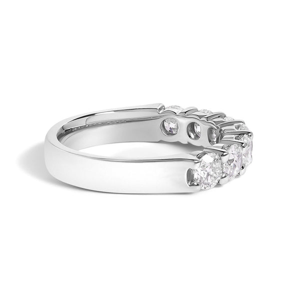 14K Gold 1 1/2 Cttw Diamond 7 Stone Band Ring