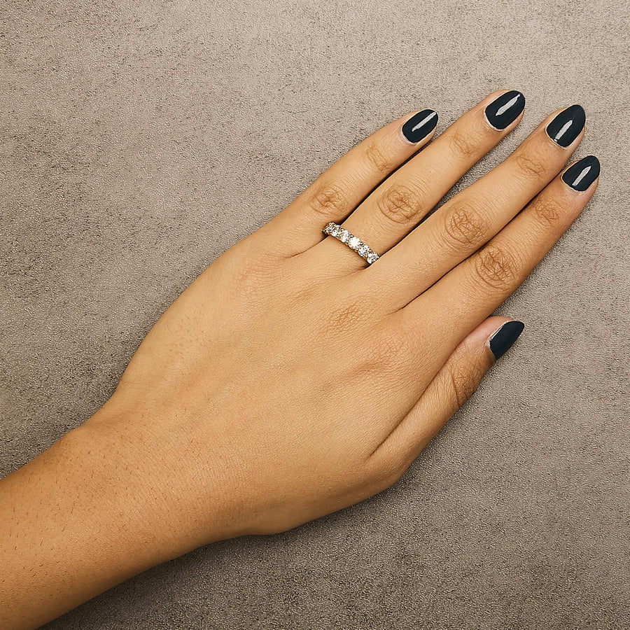 14K Gold 1 1/2 Cttw Diamond 7 Stone Band Ring