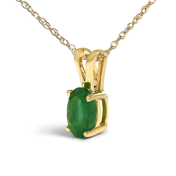 14K Yellow Gold Oval Green Emerald Solitaire Pendant Necklace - 18