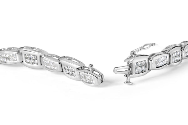 14K White Gold 2-1/2 Cttw Round-Brilliant & Baguette Cut Diamond 7