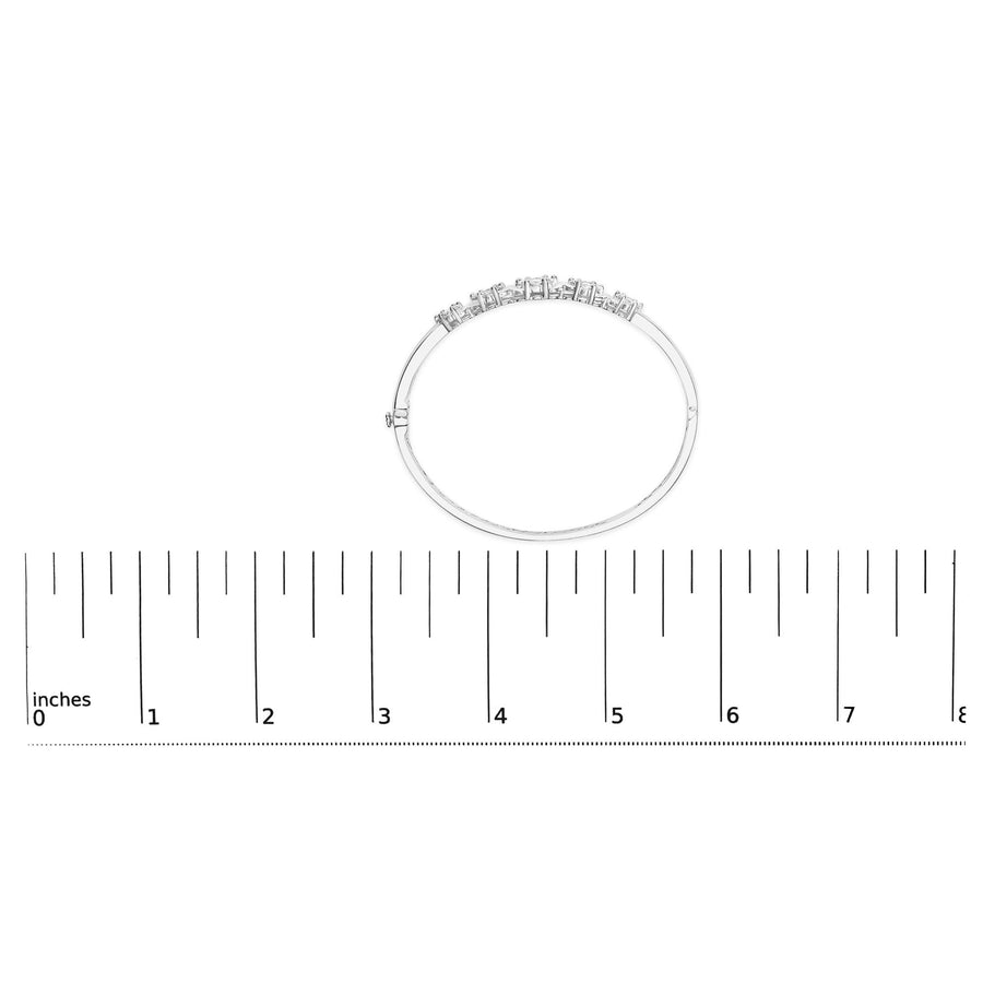 14K White Gold 2 1/2 Cttw Diamond Graduating Floral Cluster Bangle Bracelet (H-I Color, SI1-SI2 Clarity) - Fits Wrists up to 7.25