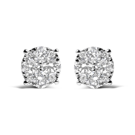 14K white gold ring with cluster round diamond stones