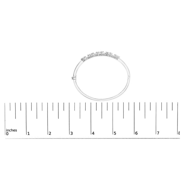 14K White Gold 2 1/2 Cttw Diamond Graduating Floral Cluster Bangle Bracelet (H-I Color, SI1-SI2 Clarity) - Fits Wrists up to 7.25