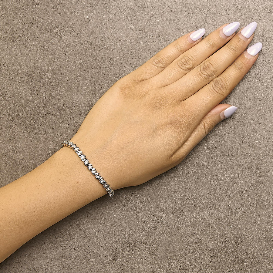 .925 Sterling Silver 1/4 Cttw Diamond Station and S Link Bracelet