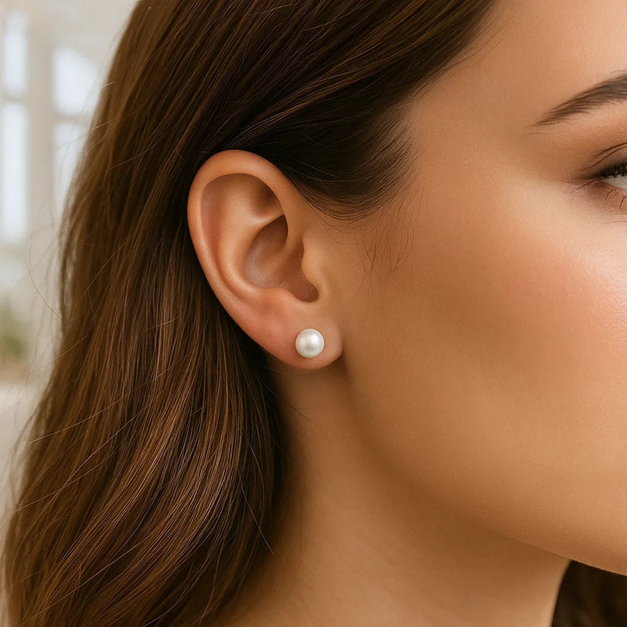14k Yellow Gold Freshwater Cultured White Pearl Stud Earrings (6mm)