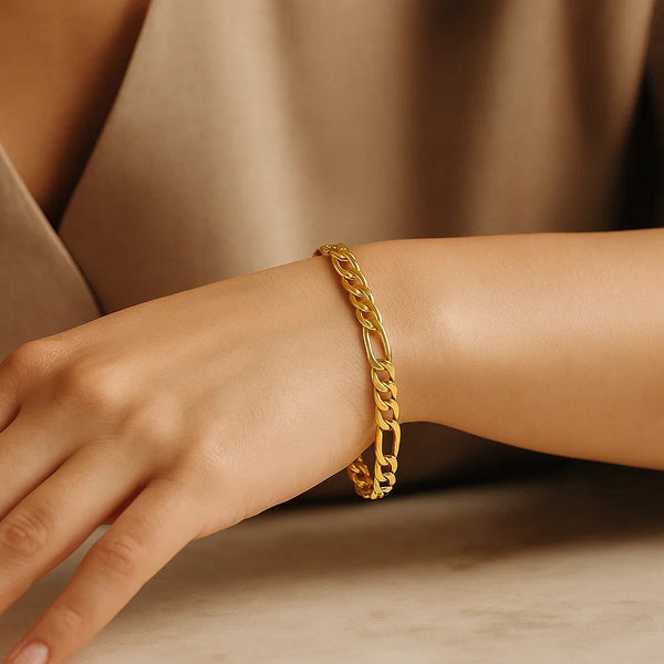 10k Yellow Gold Solid Figaro Bracelet (4.50 mm)