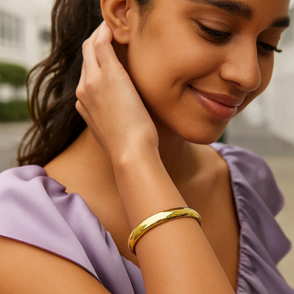 Classic Bangle in 14k Yellow Gold (8.00 mm)