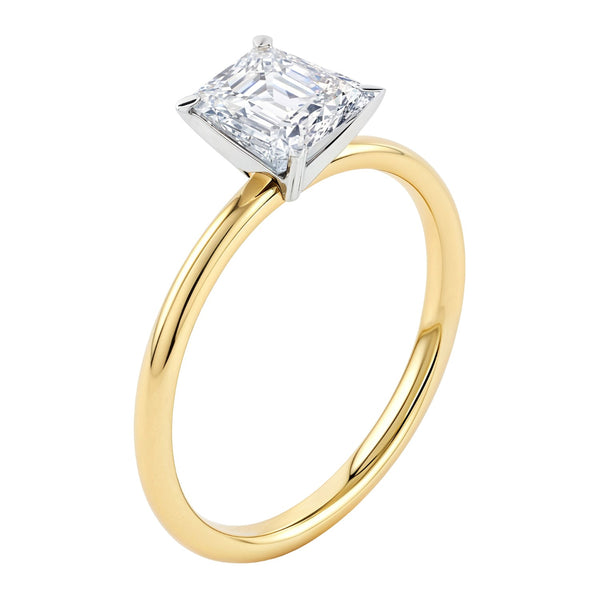 2 Carat Emerald Lab Grown IGI G/VS1 Diamond Solitaire Ring in 14K Yellow Gold