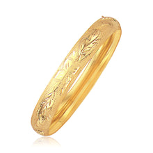 Load image into Gallery viewer, Classic Floral Carved Bangle in 14k Yellow Gold (10.00 mm)