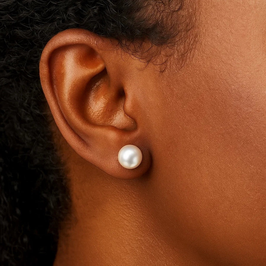 14k Yellow Gold Freshwater Cultured White Pearl Stud Earrings (5mm)