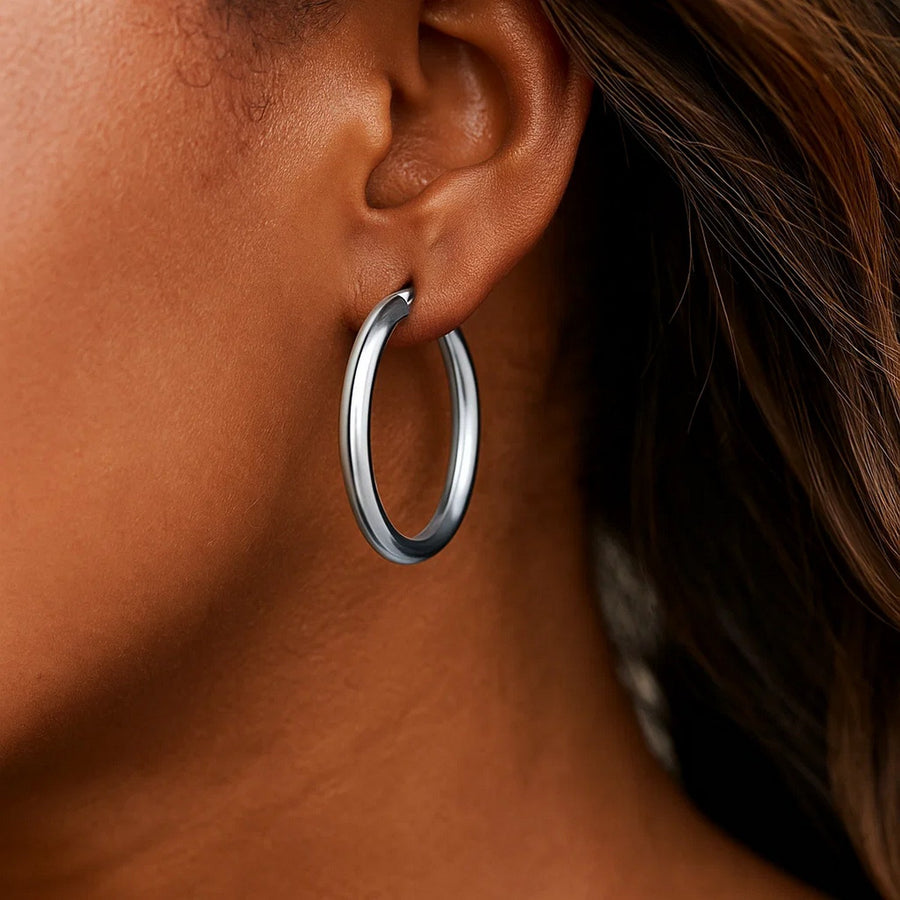 14k White Gold Polished Hoop Earrings (4x30mm)
