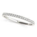 14K white gold ring with pavE-set round diamond stones in a scalloped band