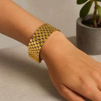 14K Yellow Gold Large Cobblestone Link Bracelet (22.90 mm)