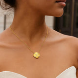 14K Yellow Gold Diamond Clover Pendant Necklace thumbnail 5
