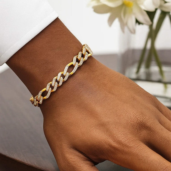 Modern Lite Figaro with White Pave Bracelet in 14K Yellow Gold (9.5mm)