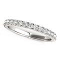 14K white gold ring with round pave diamond stones