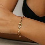 Large Flat Oval Link Bracelet in 14K Yellow Gold (7.90 mm) thumbnail 2
