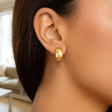 14K Yellow Gold Checkerboard Patterned Hoop Earrings thumbnail 4