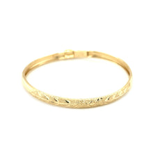 Load image into Gallery viewer, 10k Yellow Gold Dome Childrens Diamond Cut Florentine Bangle (4.00 mm)