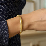 14K Yellow Gold Medium Stretch Mesh Bracelet (5.40 mm) thumbnail 5