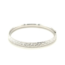 Load image into Gallery viewer, 14k White Gold Diamond Carved Bangle (6.0 mm)